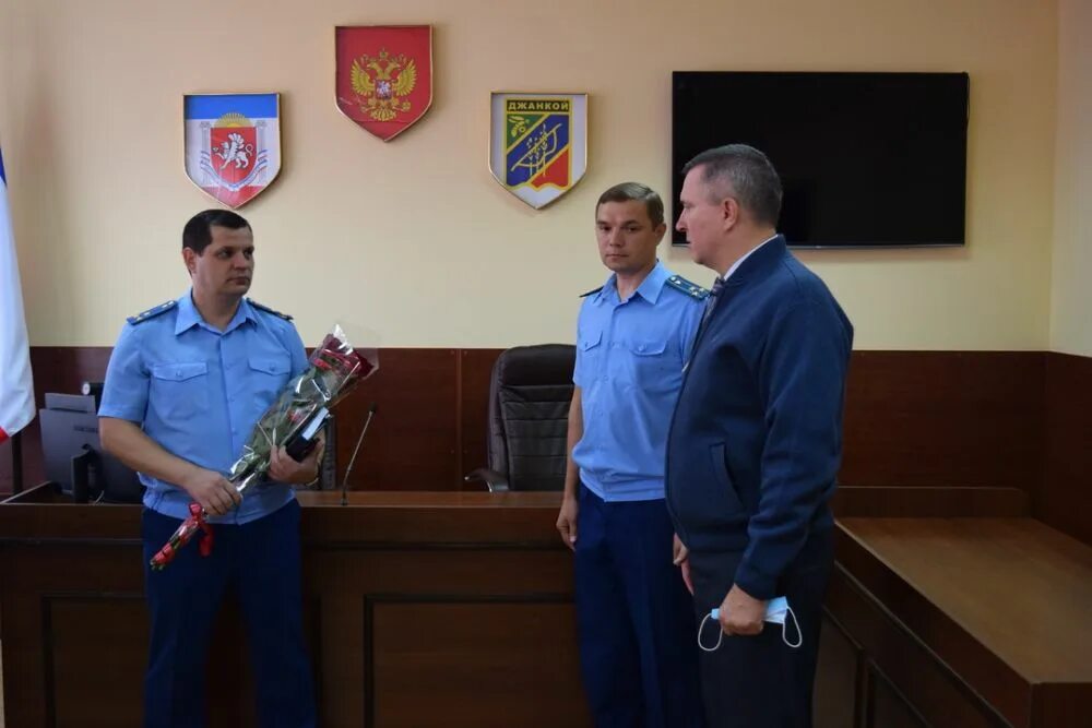 Сайт джанкойского районного суда республики. Забураев Джанкой прокуратура. Межрайонная прокуратура в Джанкое. Ярмолюк Джанкой прокуратура. Прокурор Республики Адыгея Шевченко.