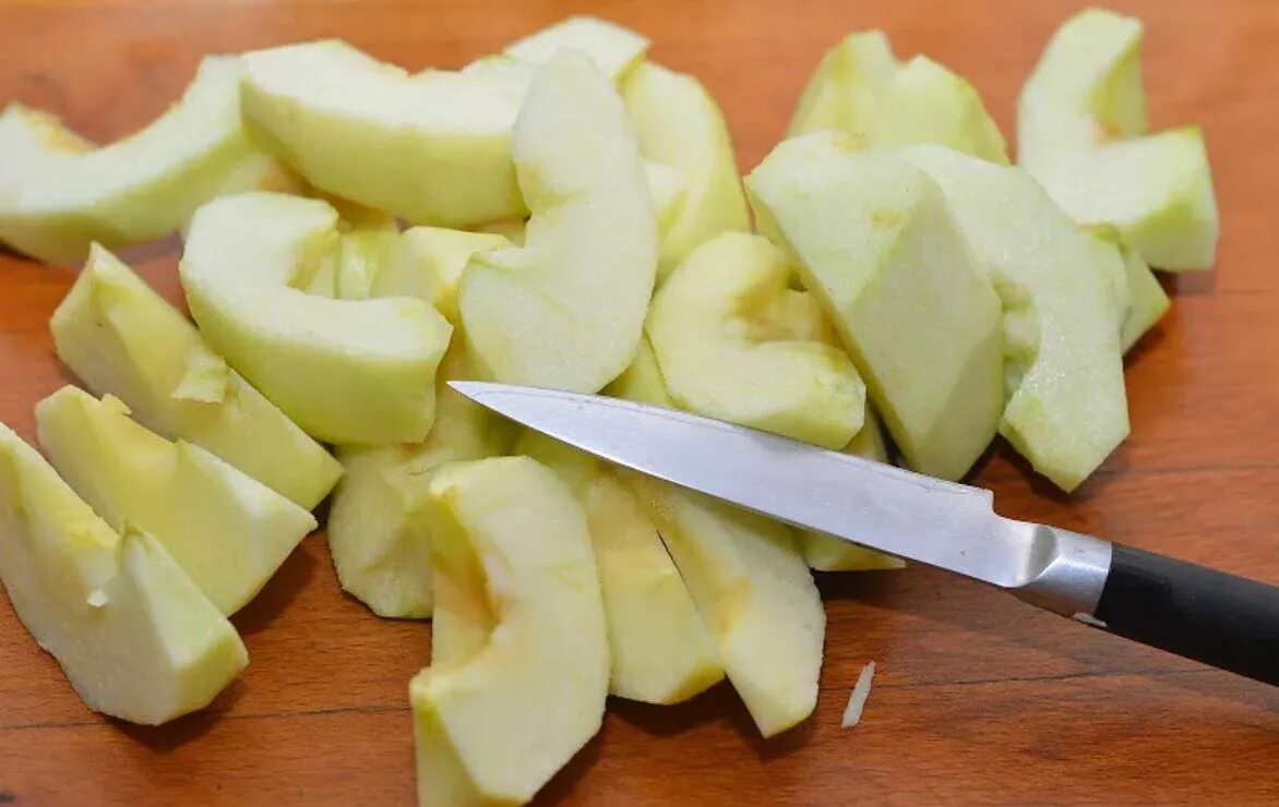 Нарезка пухлые. Нарезка пухлые. Долька яблока. Нарезка пухлые. Колбаса вареная нарезка.