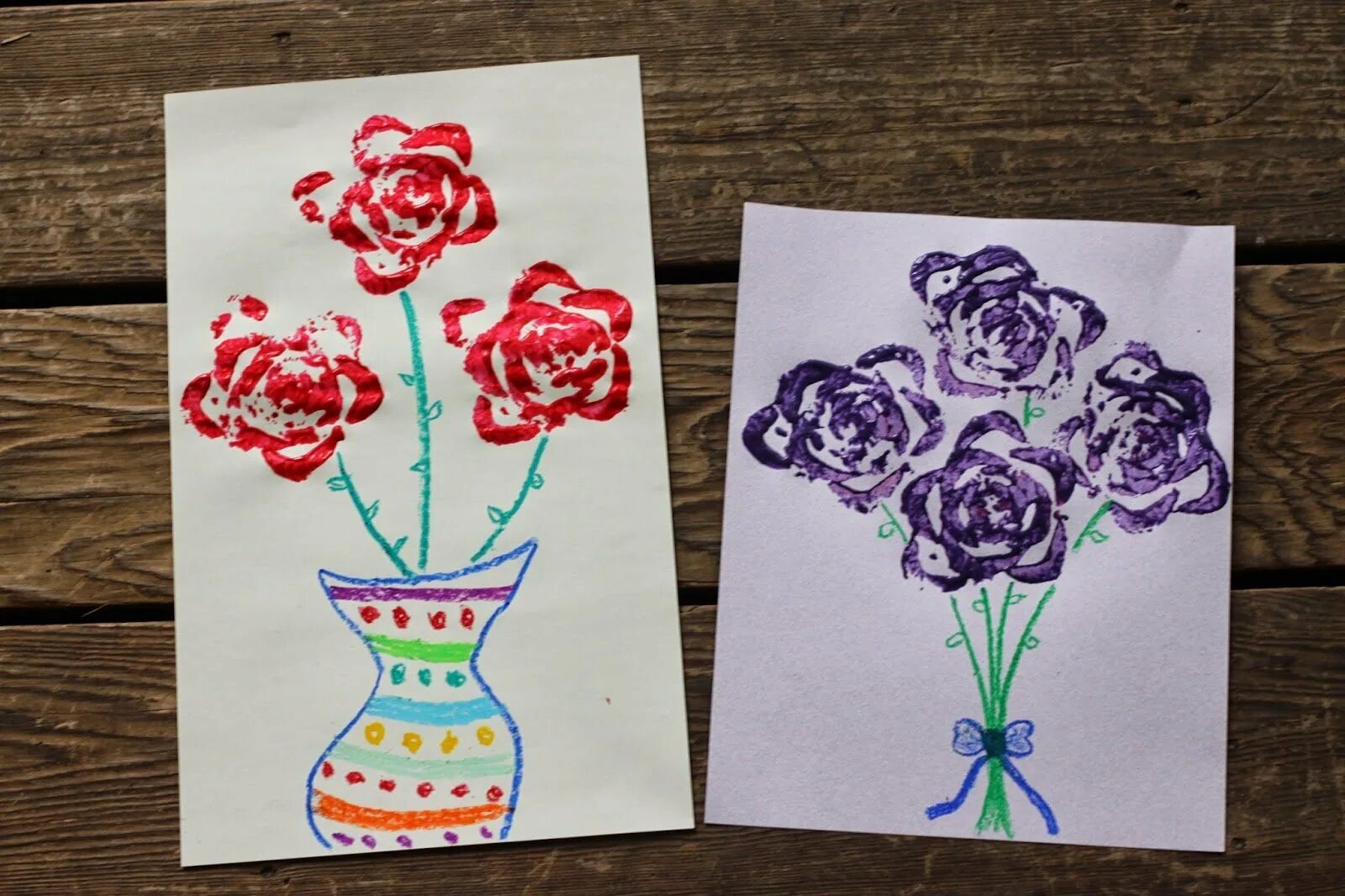 Открытка нарисовать своими руками. Нетрадиционное рисование подарок для мамы. Подарок маме в нетрадиционной технике рисования. Букет нетрадиционное рисование. Рисование цветов штампами.