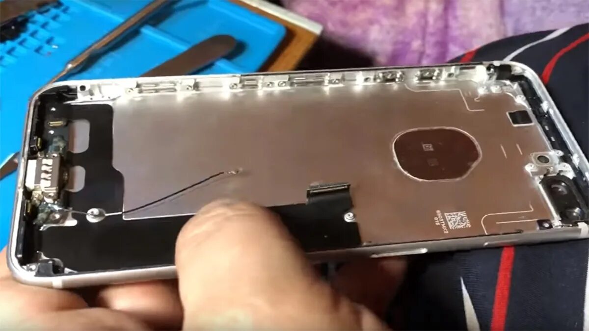 сборка телефона. корпус iphone 5s. корпус iphone 6. замена задней корпуса айфон. замена корпуса айфон.