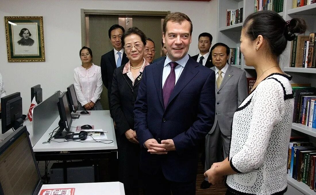 University of foreign languages mandalay inc. даляньский университет иностранных языков. логотип сычуаньский университет иностранных языков. далянь университет иностранных языков. далянь университет.