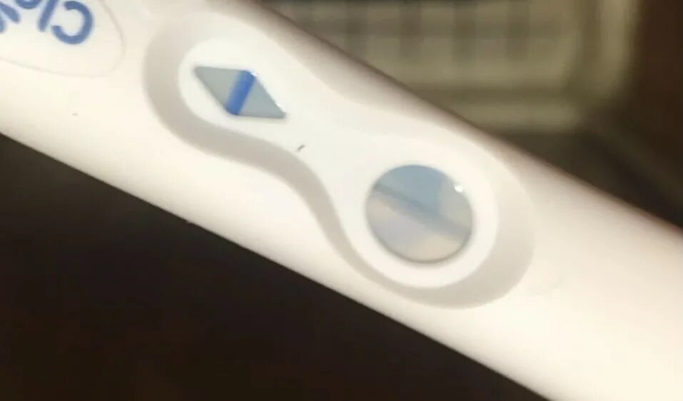 Clearblue тест на беременность результат. Тест клеар Блю. Клеар Блю струйный 2 полоски. Тест на беременность Clearblue. Тест клеар Блю положительный.