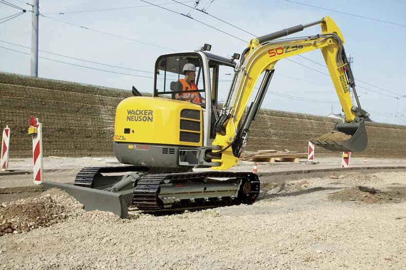 Экскаватор 3 тонны. Wacker Neuson экскаватор. Экскаватор Wacker Neuson ez53. Мини экскаватор Вакер Нойсон 50 я. Экскаватор Wacker Neuson 660.