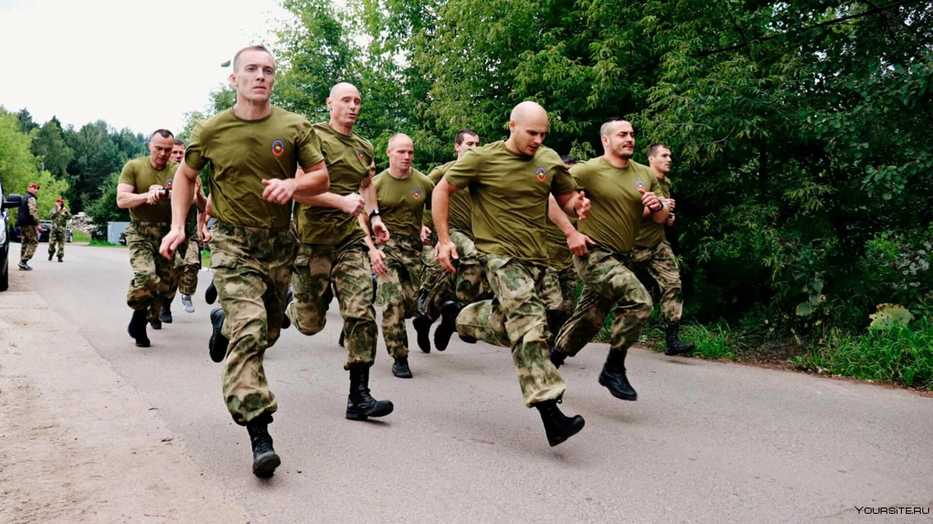 Военно спортивные организации. Тренировка в армии. Тренировка солдат. Физподготовка спецназа. Физическая подготовка военнослужащих.