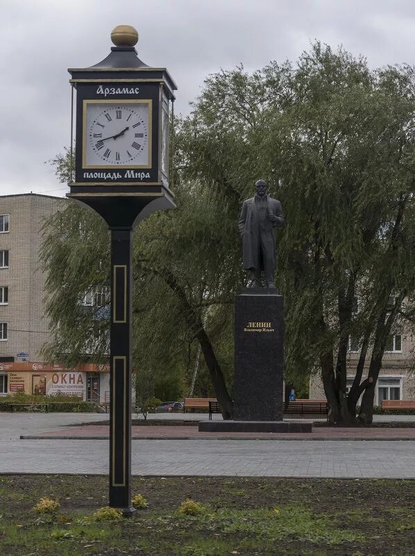 площадь ленина часы. московская площадь пенза. здание ювжд воронеж. площадь ленина башня с часами ангарск. улица ленина ангарск.