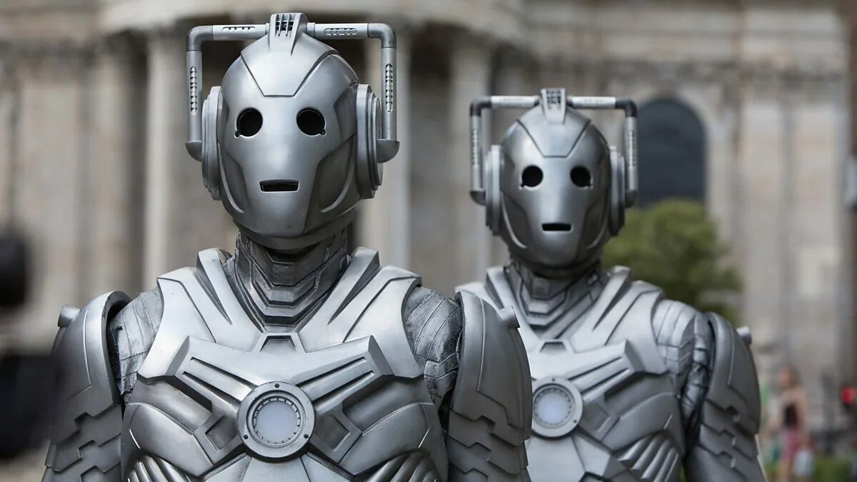 Merge monster vs cyberman