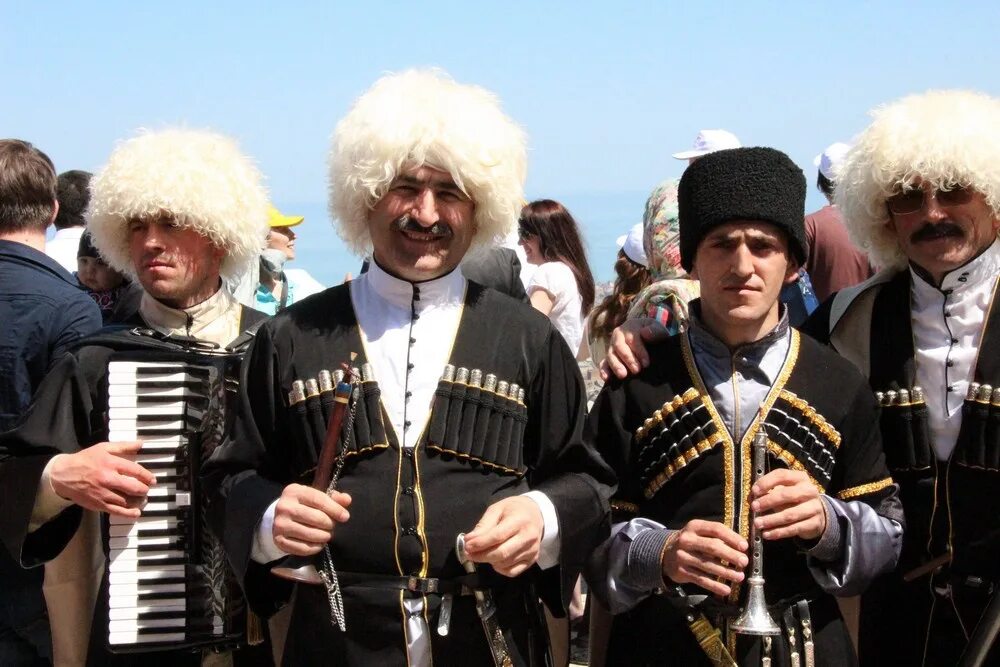 Какой праздник характерен для дагестанцев. Праздники дагестанцев. национальные праздники дагестана. музыканты дагестана. гостеприимность дагестана.