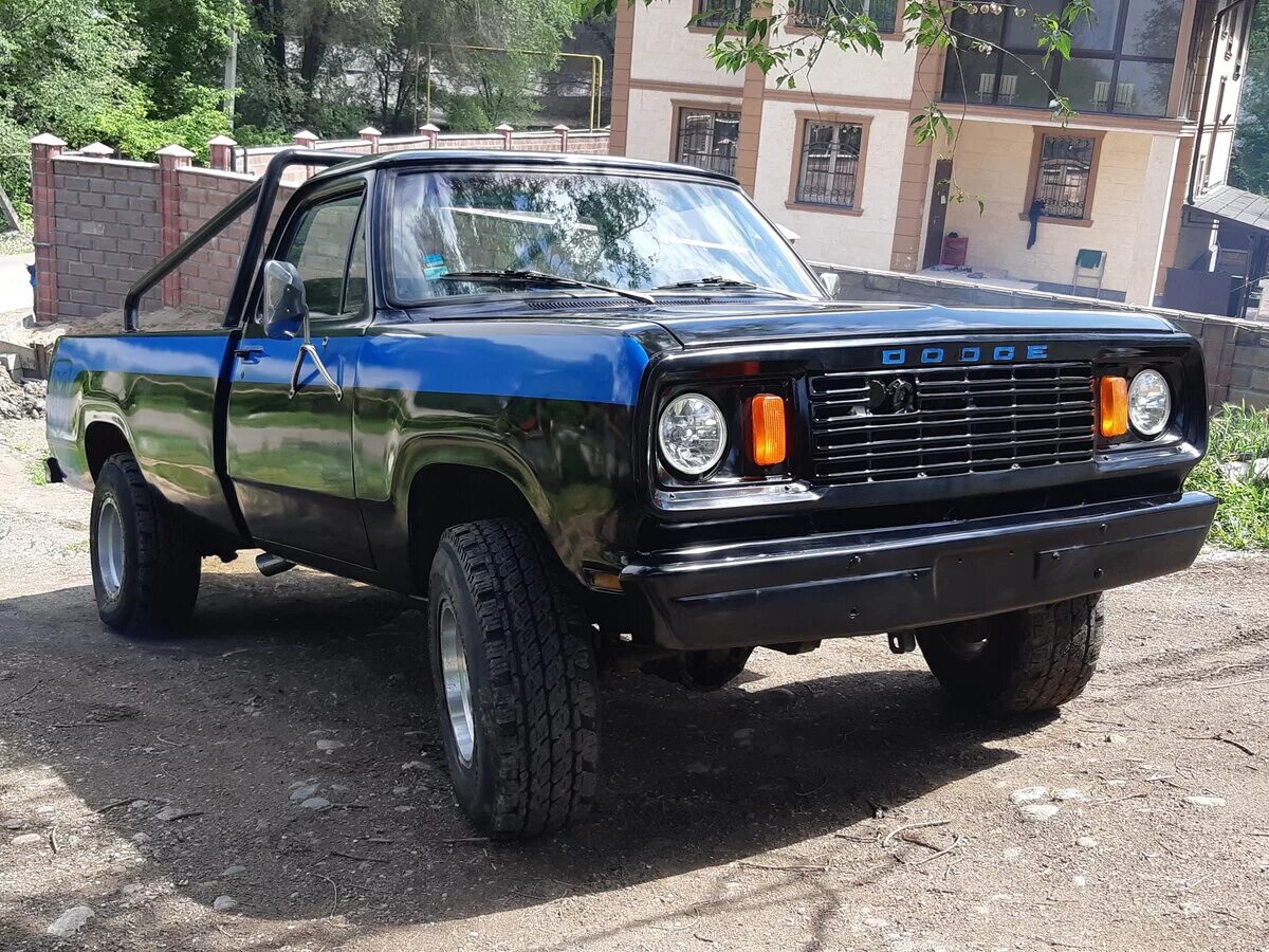 Dodge ram 1981. Dodge ram 4 поколения. Dodge ram 1977. Dodge ram 1:18. авто модель dodge ram 2002 1:18.