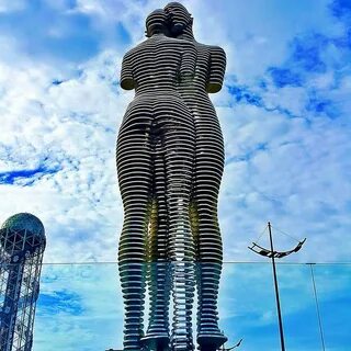 Наташаның кискасын жалайды