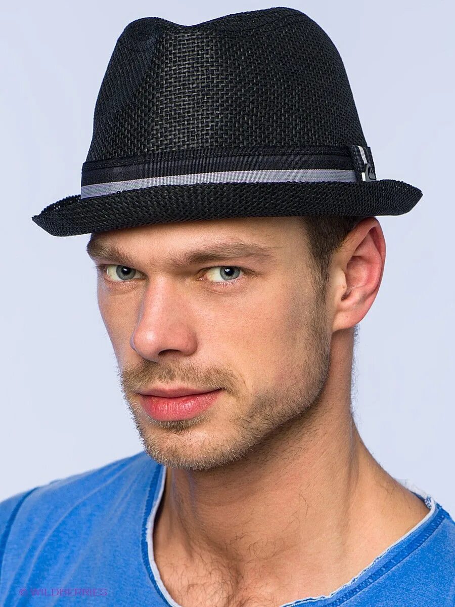 классический мужской головной убор.