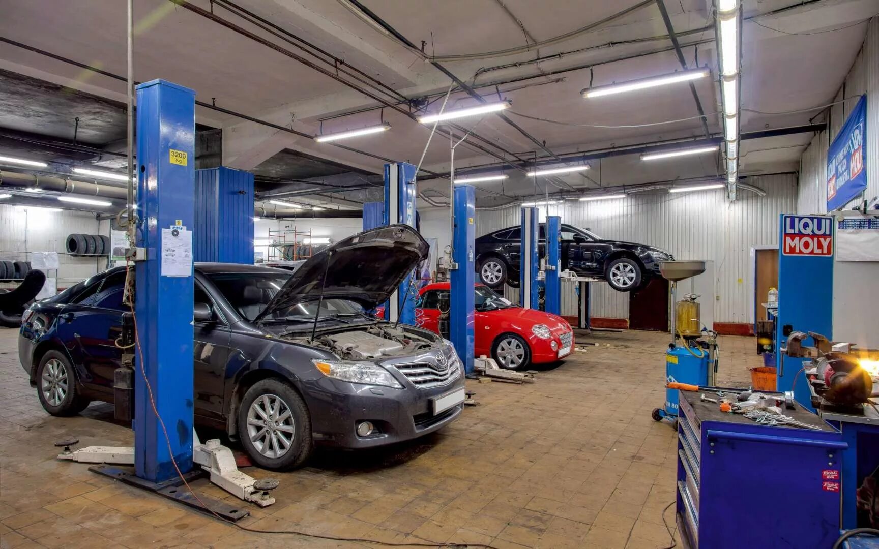 Автосервис лысково. Автотехцентр. круглосуточный автосервис. автосервис немецких авто. автосервис круглосуточно москва.