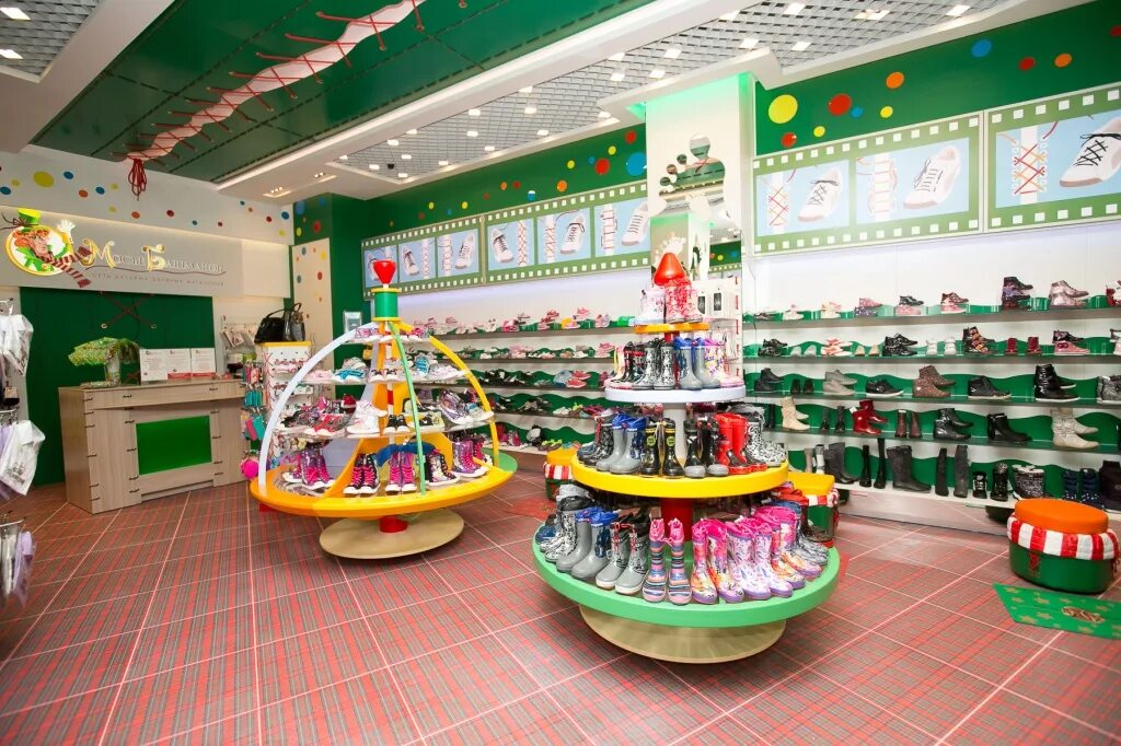 дизайн детского магазина игрушек. детские магазины город. интерьер детского магазина. красивый магазин игрушек. детский магазин.