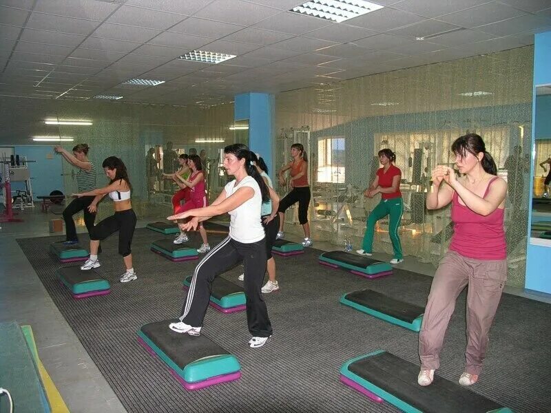 дск романа лето. лето спортивный комплекс. бассейн город бердск зима лето. спортивно-игровой комплекс удск-7 rokids атлет-т. детские качели с горкой.