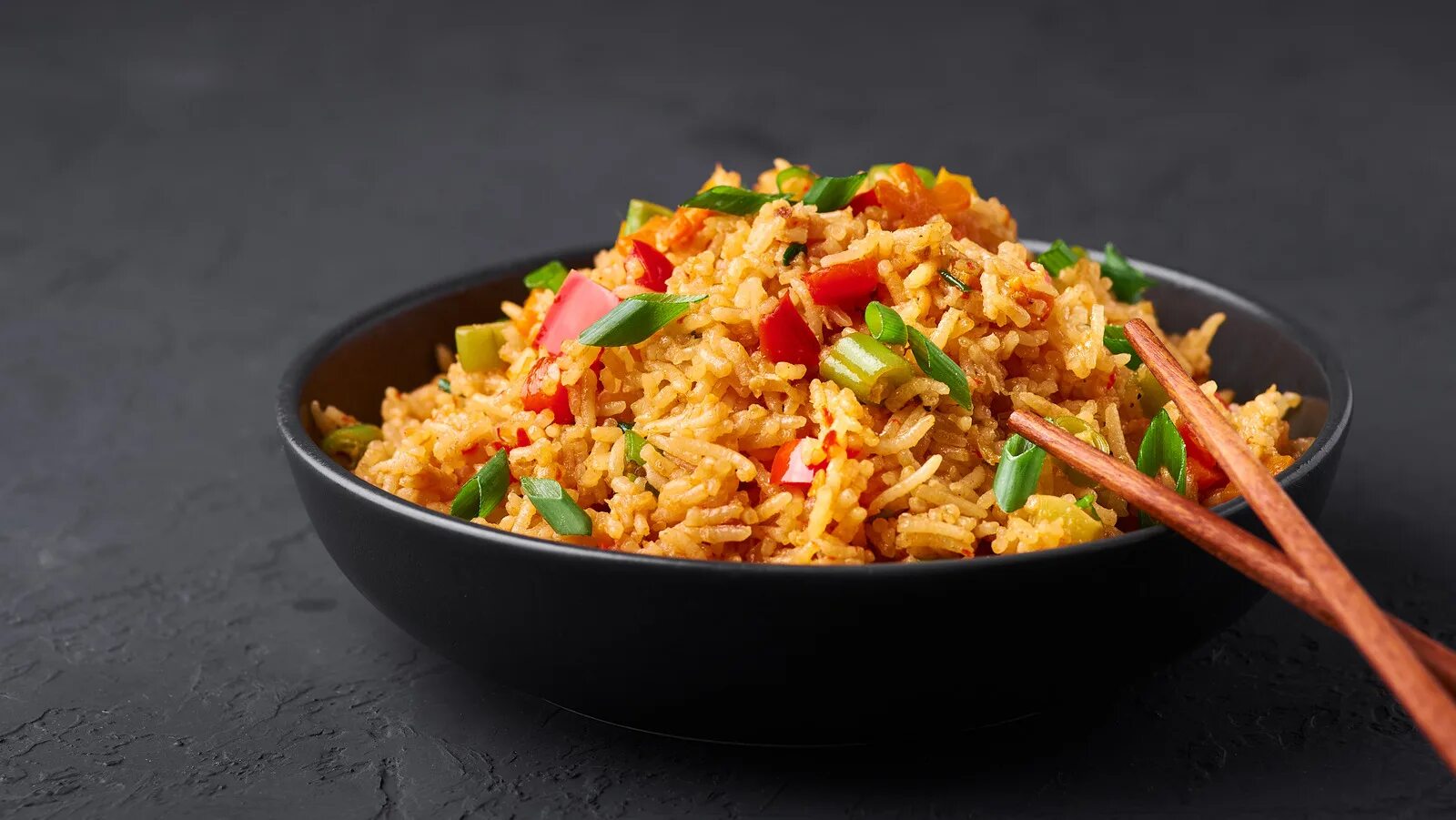 Рис басмати с курицей. Szechuan Fried Rice. Рис с овощами. Жареный рис. Рис по вьетнамски.