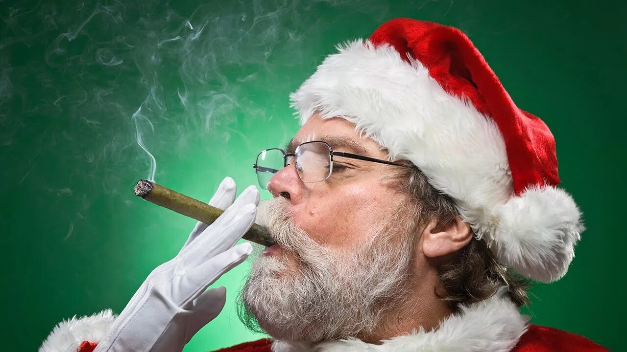 Молодой дед мороз. Naughty santa. Naughty santa. Молодой дед мороз. Новогодние парни.
