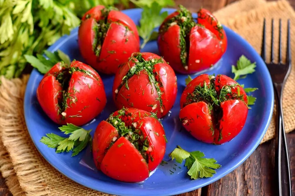 Рецепт быстрых помидор с чесноком