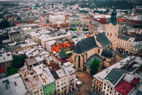 Лево город