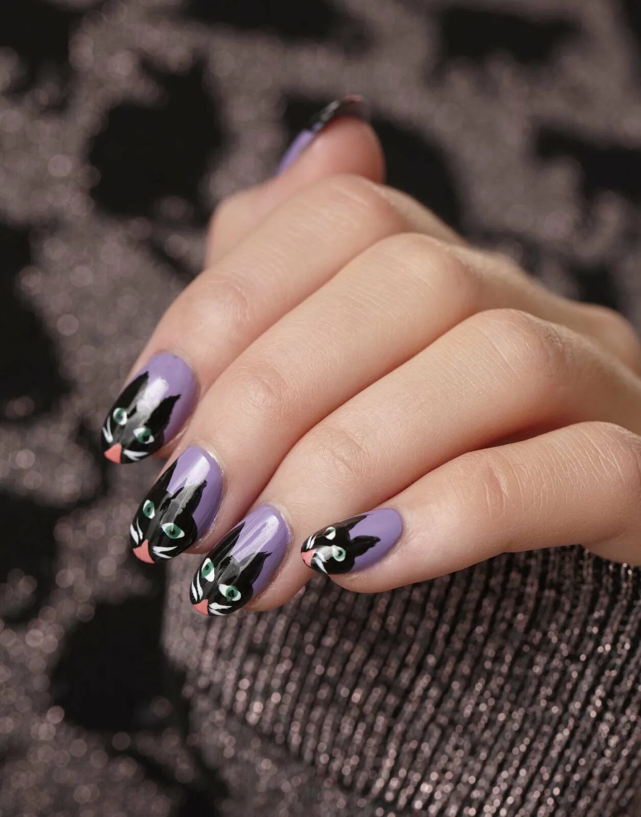 Кошечка на ногтях. Ногти с кошачьим рисунком. Маникюр кошачий френч. Кошечка на ногтях. Дизайн ногтей с кошечкой.