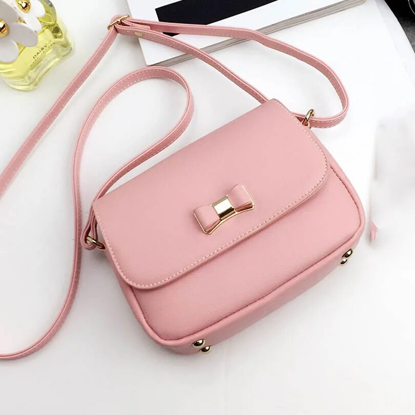 Розовая сумка через плечо. Сумка розовая. Маленькие сумочки. Сумка розовая маленькая. Маленькая женская сумочка розовая.