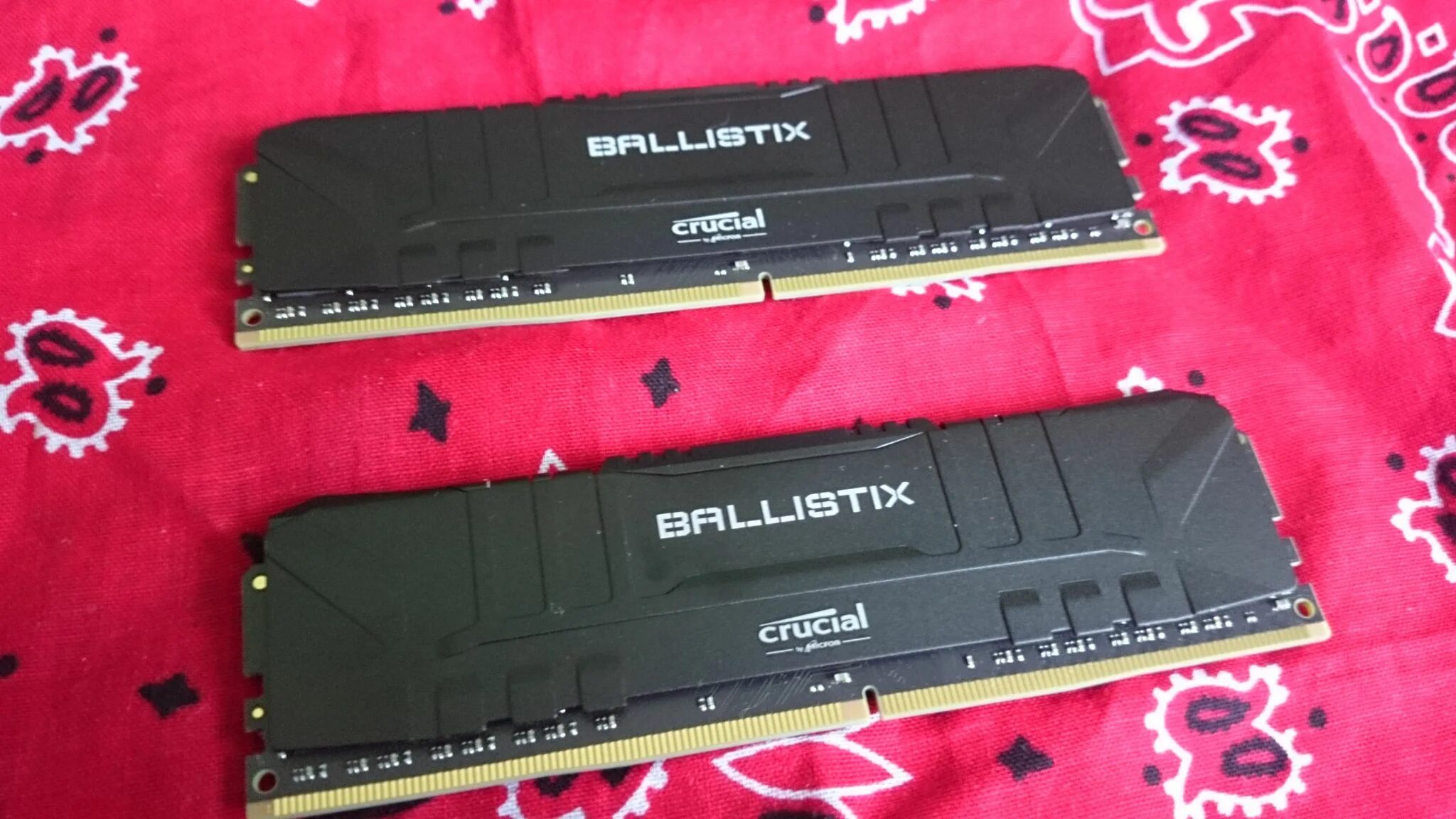 Память ddr4 2x8gb 3200mhz. 32gb ddr4 3200mhz crucial Ballistix. Crucial bl2k8g32c16u4b 2x8. Crucial Ballistix 16gb 3200mhz. Оперативная память crucial Ballistix 3200.