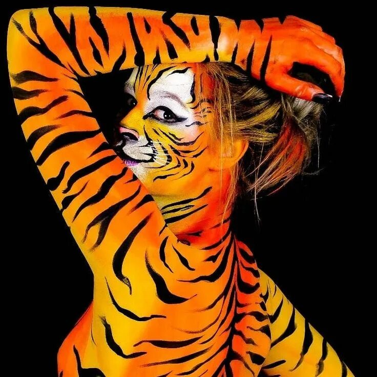 Шоу маска тигр. Tiger body. Мужской бодиарт. Бодиарт тигр. Tiger body.