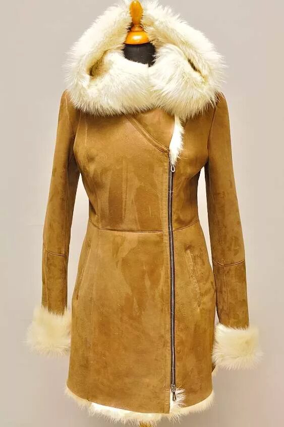 рыжая кожаная куртка с мехом. дубленки с рыжим мехом. рыжая дубленка. дубленка с мехом лисы. коричневая дубленка с белым мехом.