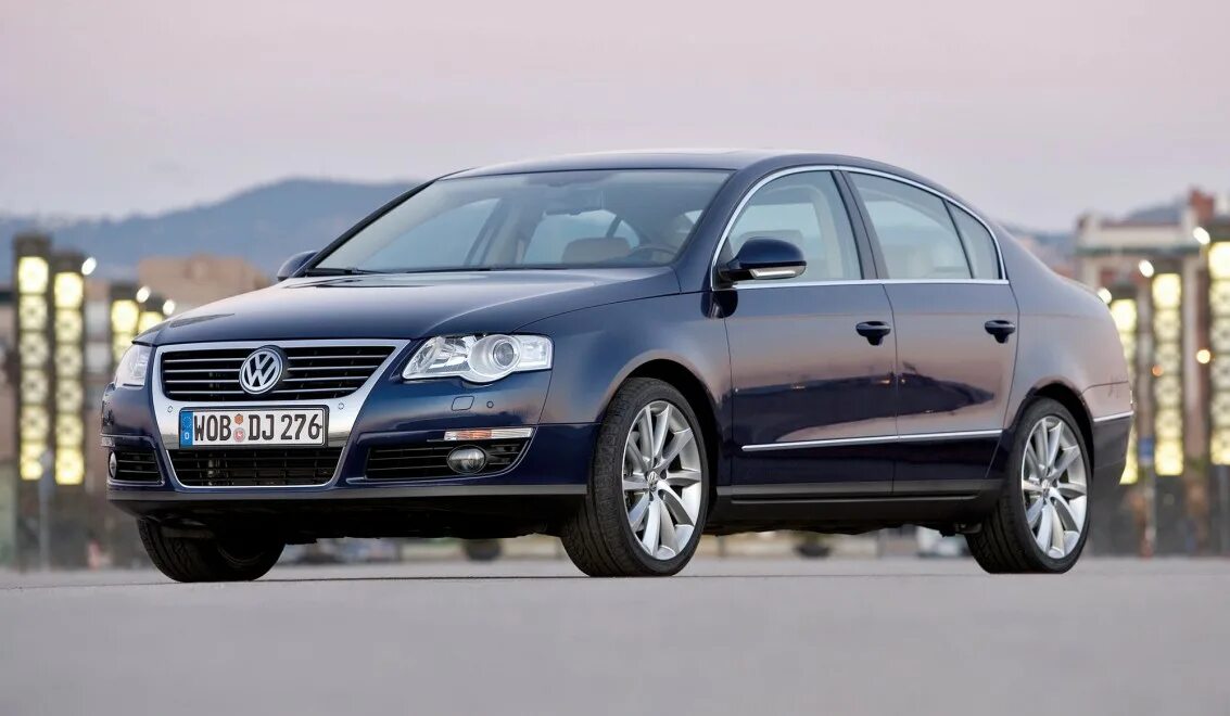 Лампочка ксенон ближний свет пассат б8. Лед лампы в пассат б6. Лампы ближнего света пассат б 7 цоколь. Лампочки ближнего света фольксваген гольф плюс 2012. Дальний свет пассат б6 лед лампы.