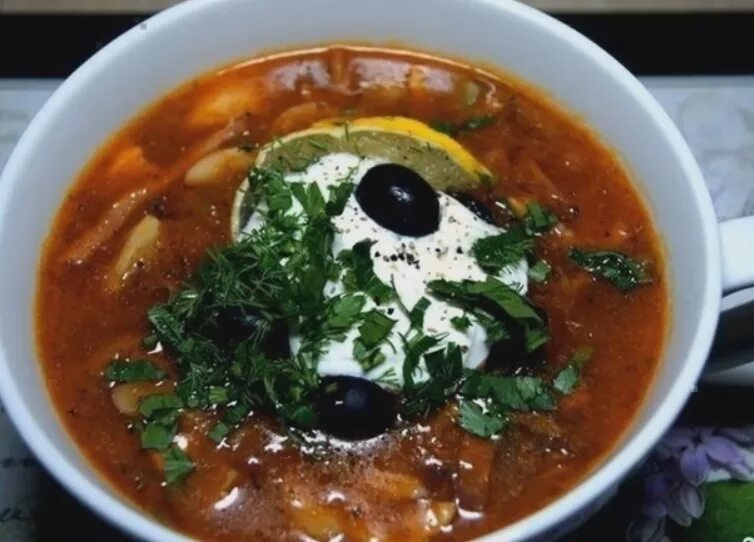 Сборная наваристая солянка. Суп солянка мясная. Солянка сборная мясная 350мл. Сборная наваристая солянка. Суп солянка.