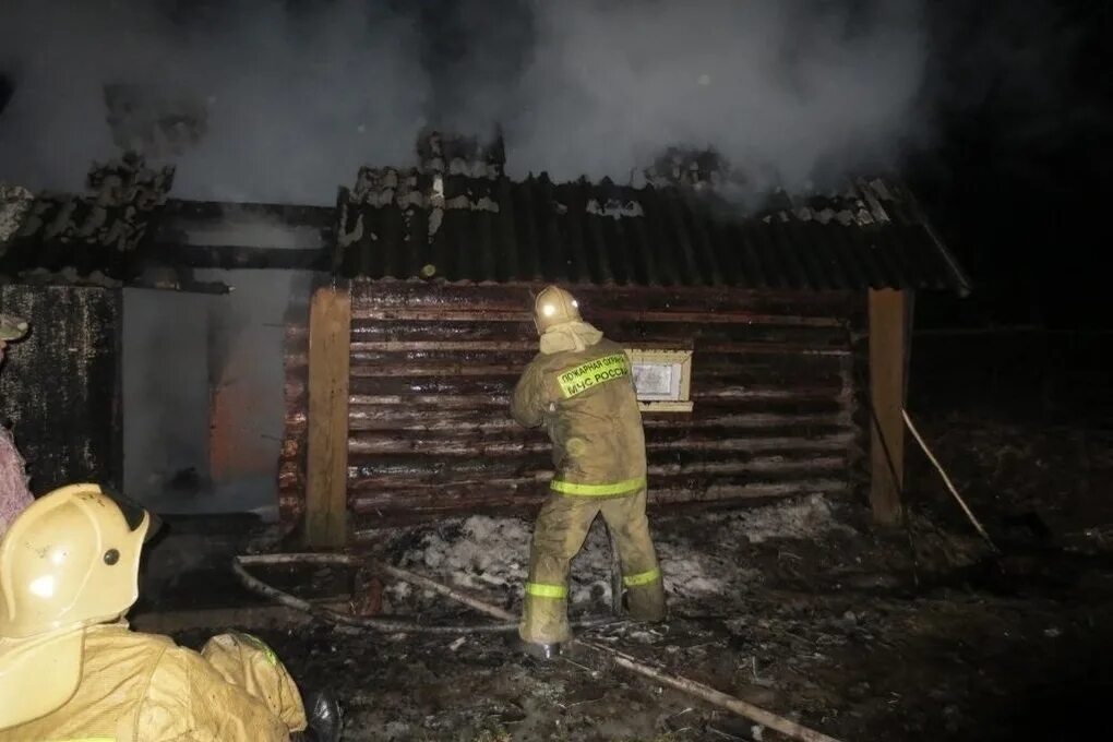 Пожар в Кулуево 13.12.2021. Сгоревшая баня. Пожар в бане. Пожар в Моркинском районе. 13 декабря 21