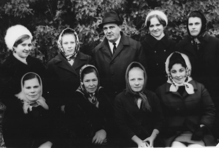 Наша жизнь теплое. Тепло-огаревский район п.теплое. тепло-огаревская библиотека. семья теплинского фото. тепло-огаревский район детский сад 3.