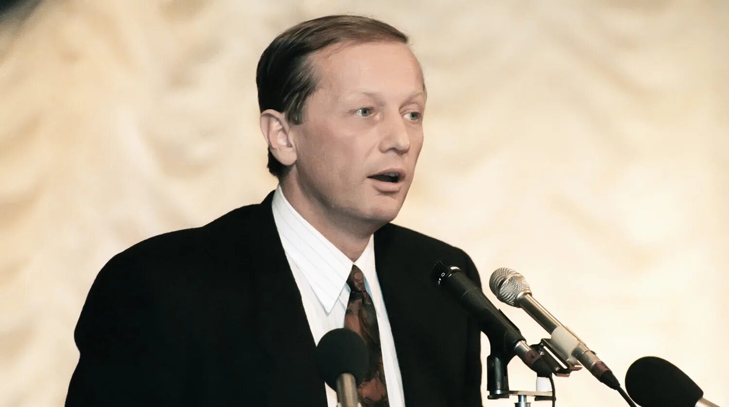 михаил задорнов молодой. михаил задорнов в молодости. михаил задорнов в молодости. михаил николаевич задорнов. молодой задорный.