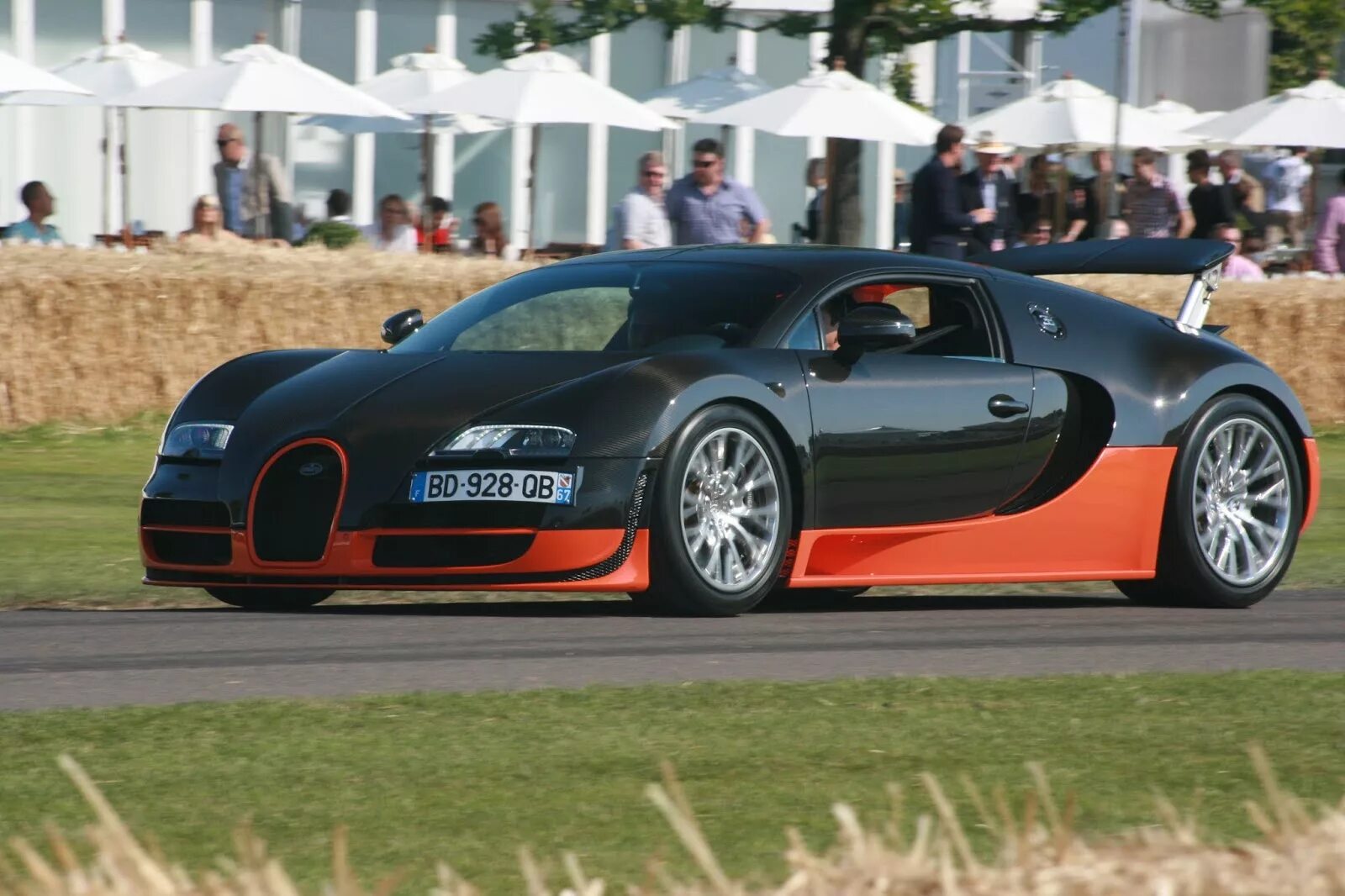 Bugatti Veyron 16.4 super Sport 2010. Бугатти Вейрон купе. Bugatti Veyron 16.4. Bugatti Veyron super Sport.