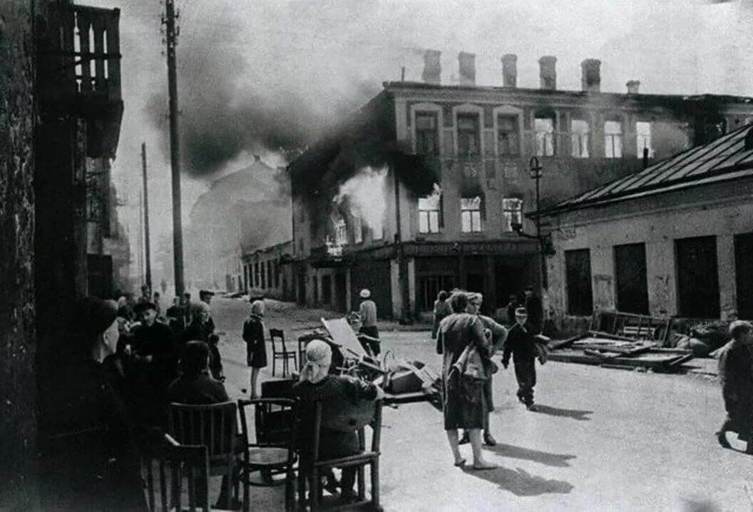 Освобождение минска от фашистских захватчиков. Оккупированный Минск 1941. Немцы в Минске 1941.