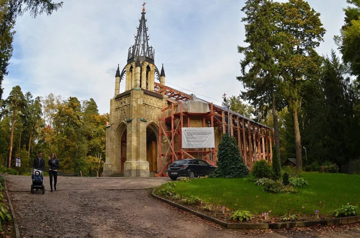 шуваловский парк церковь петра