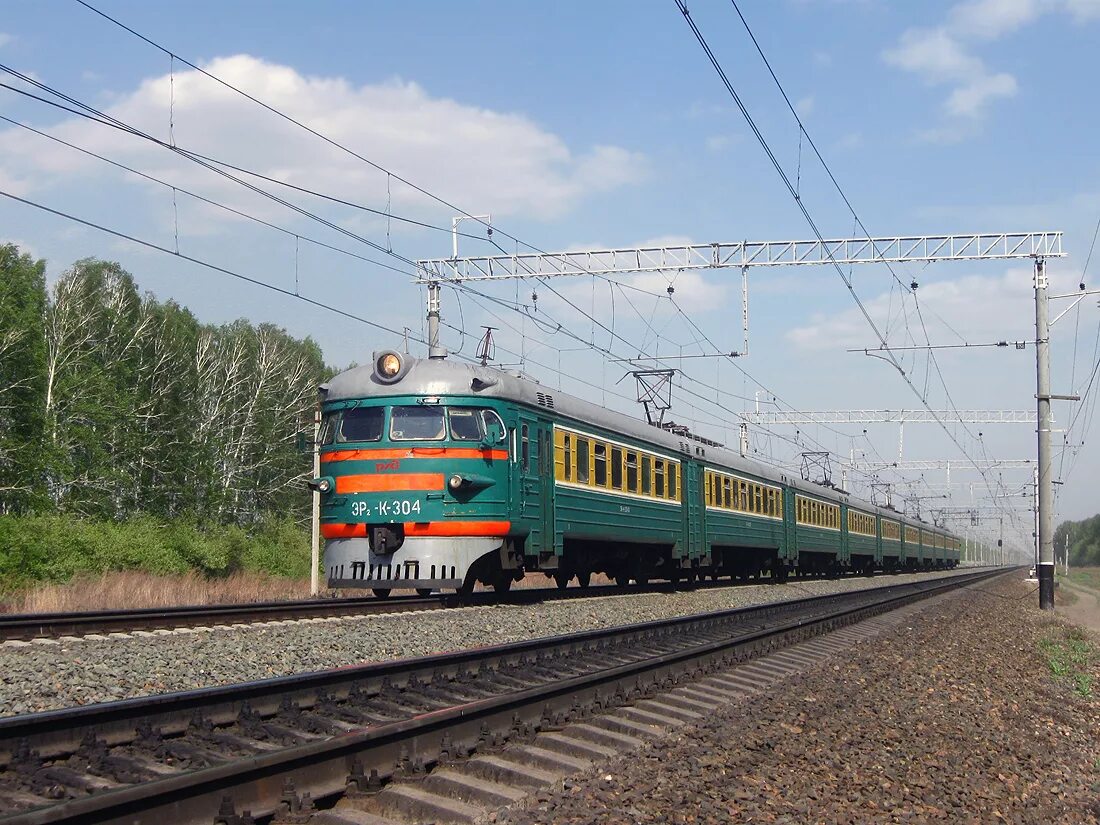 Эр2к 304. Эр2к-304 Новосибирск. Эр2 электропоезд. Электропоезд эр2к-304. Куйбышев электричка