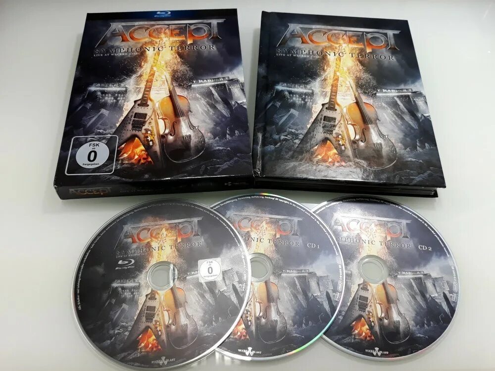 Accept symphonic. Accept 2018 - symphonic terror. акцепт альбомы. accept dvd. accept symphony no. 40.