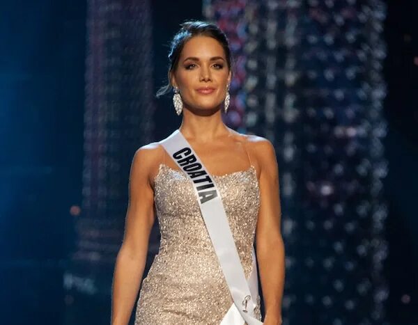 Мисс сша 2000. Мисс universe usa. Miss from. Мисс хорватия 2018. Miss from.