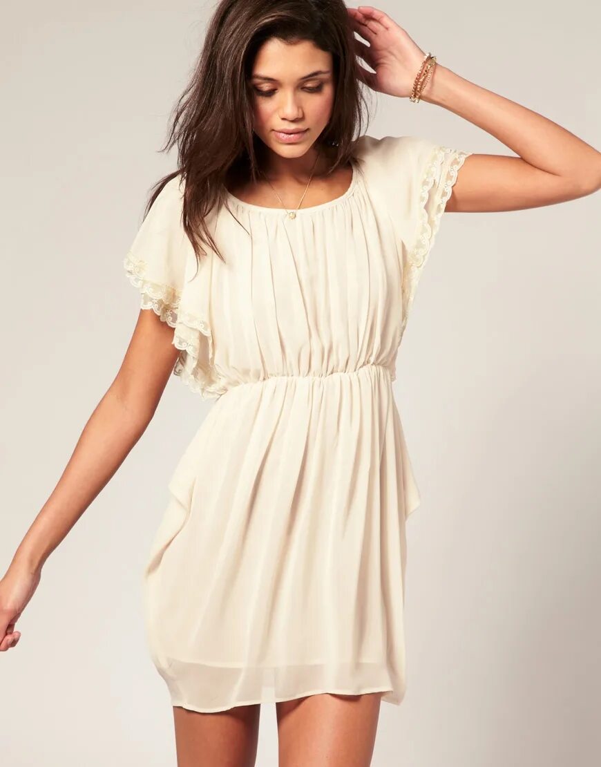 Платья для худеньких. Фасон для худых. Фасон для худых. Полосатое платье. Платья для худых.