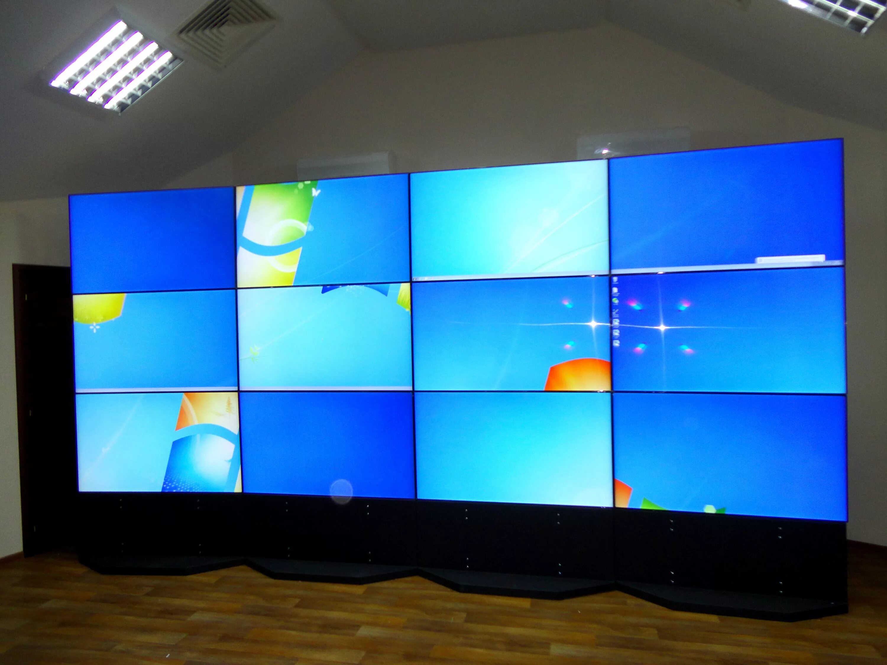 Видеостена Samsung 3x2 153". Видеостена LG 3x3 141". Samsung видеостена 2x3 ue55d. Видеопанель videowall 55. Экран без полей