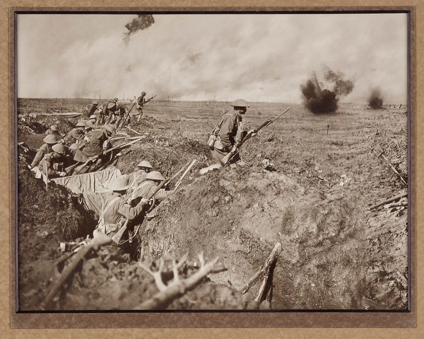Первые кадры нападения. Газовая атака в первой мировой войне. Первая мировая боевые действия.