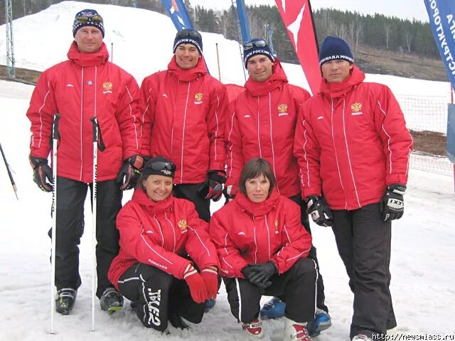 Лыжи - топ инструктор - мастер спорта по горным лыжам данов сергей. Шерегеш инструкторы по горным лыжам. Инструктор горки город. Служба инструкторов. Инструктор по горным лыжам нижний новгород.