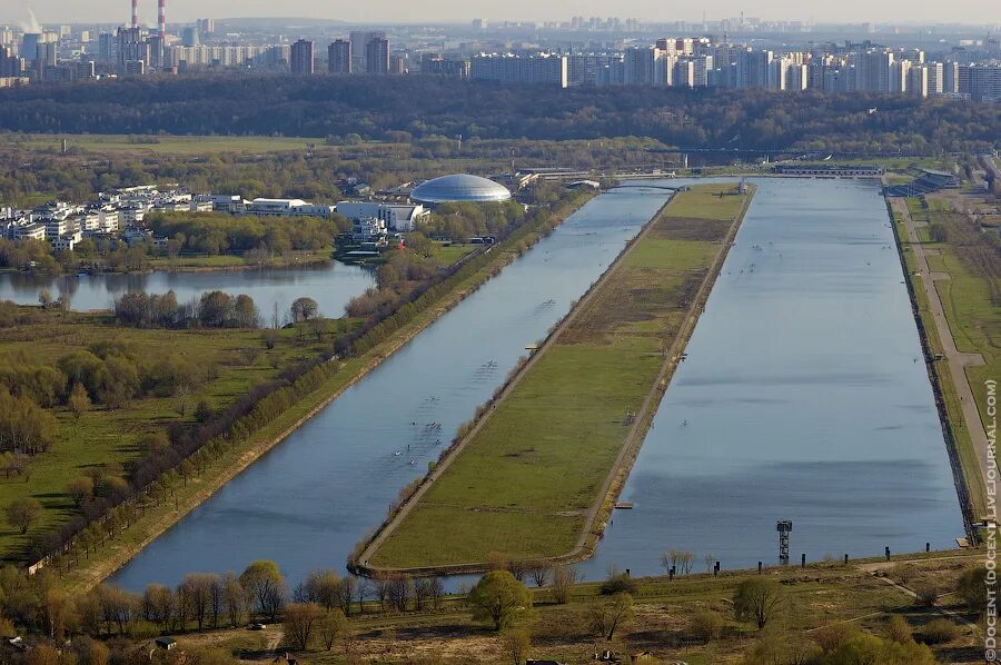 Гребной канал в Москве Крылатское. Парк Крылатские холмы гребной канал. Гребной канал Крылатское гребля.