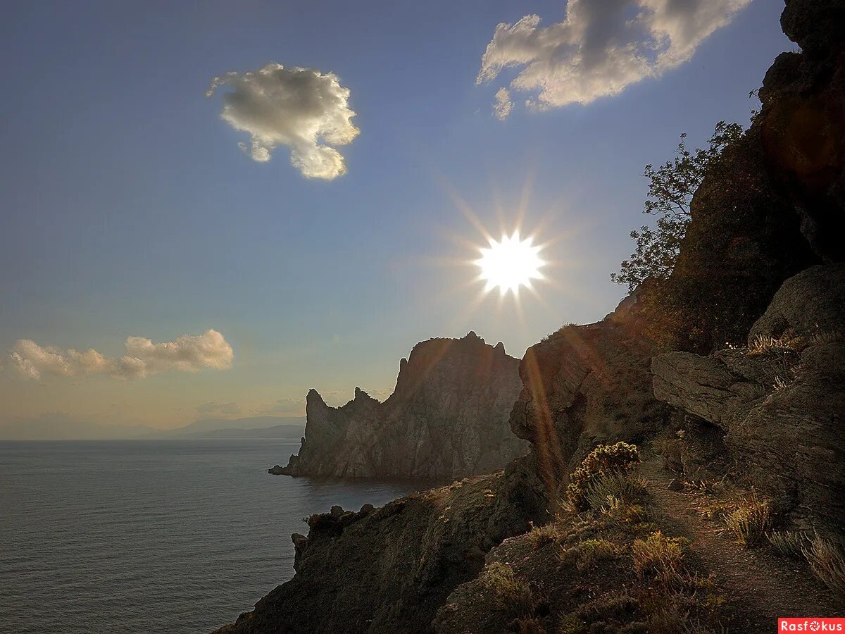 Красивый вид на море и горы. Рассвет на море. Рассвет в ялте. Ялта восход. Закат на море.