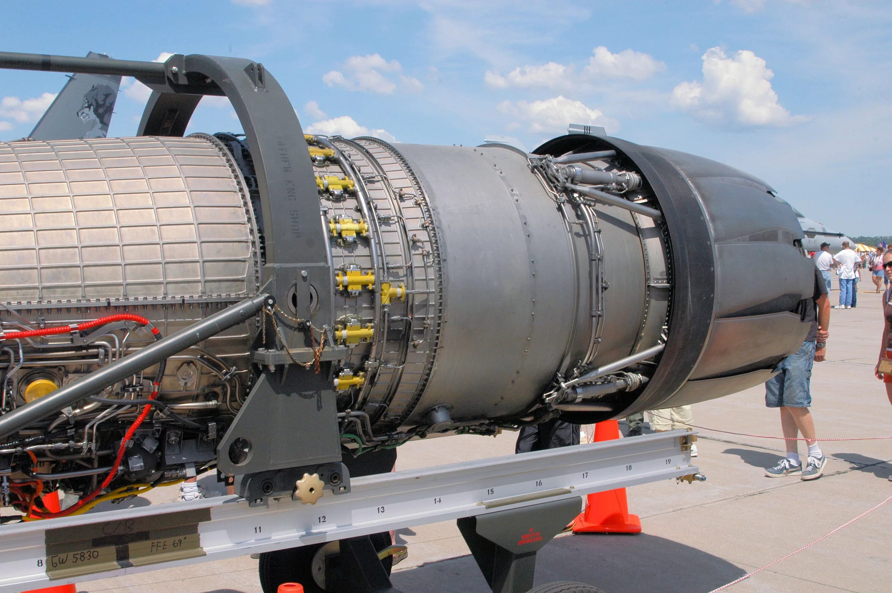 двигатель f. двигатель pratt whitney. жрд f-1. двигатель pratt whitney. двигатель f.