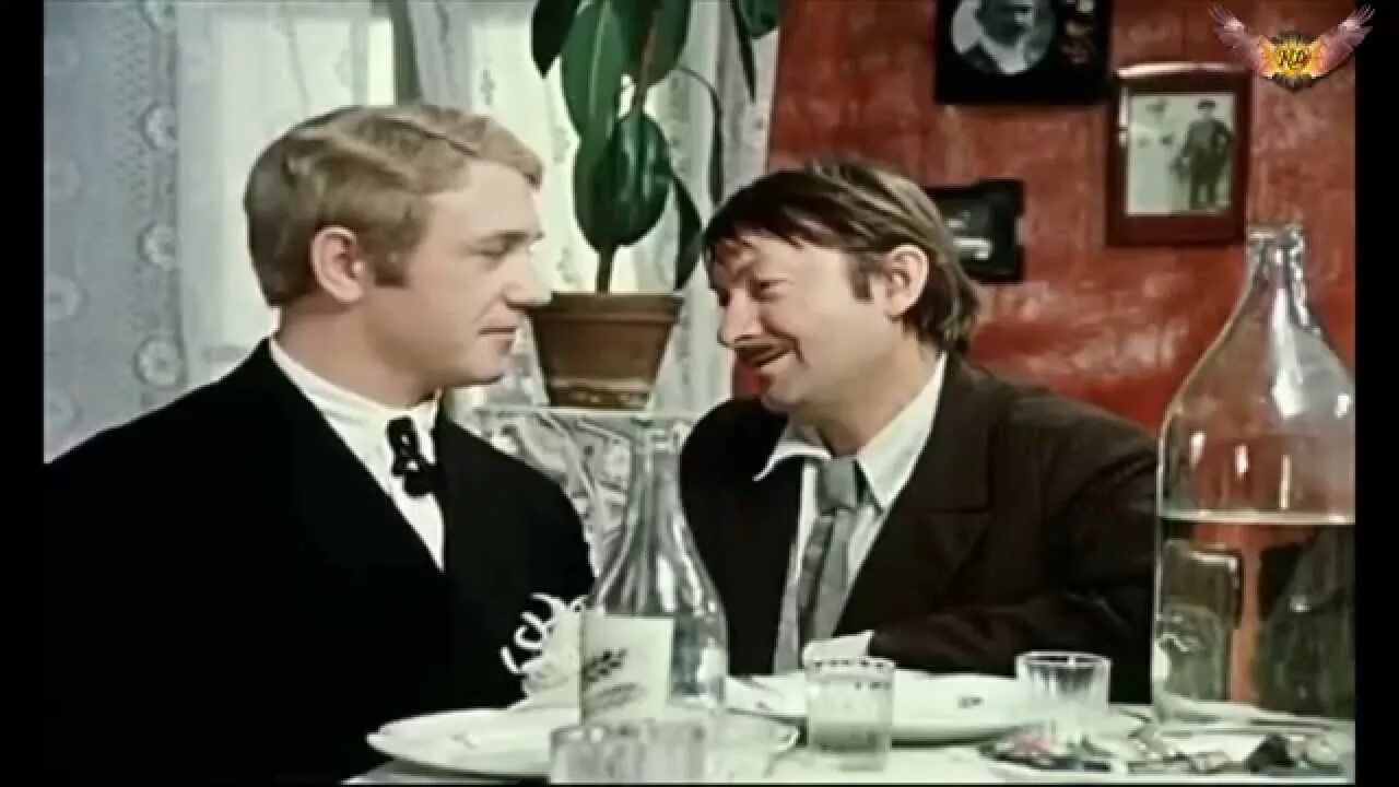 Не может быть фильм куравлев. Не может быть фильм 1975 афиша. Георгий вицин не может быть. Запиши какое время пока. Мемы из советских фильмов.