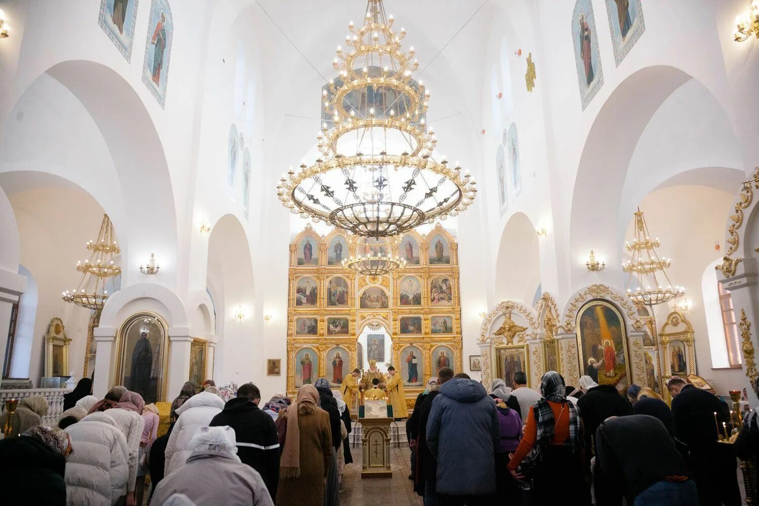 Церковь преображения самара трансляции. Церковь преображения самара трансляции. Церковь преображения самара трансляции. Кижи церковь преображения господня. Спасо-преображенский собор тольятти архитектура.
