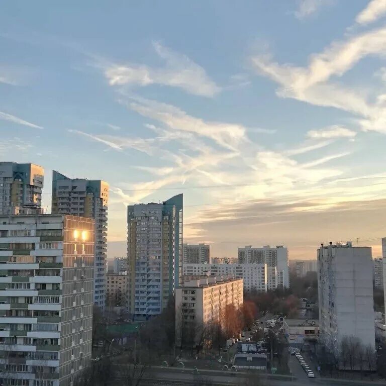 Чертаново ночью. Чертаново северное тарелка. Северное чертаново. Северное чертаново 2015. Чертаново северное небо.