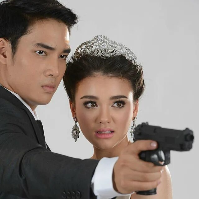 Ненависти вопреки лакорн. Тайские лакорны 2015-2016. Лакорн враг сердца. Невеста чужестранка дорама. Лакорн вейр суколлават таиланд.