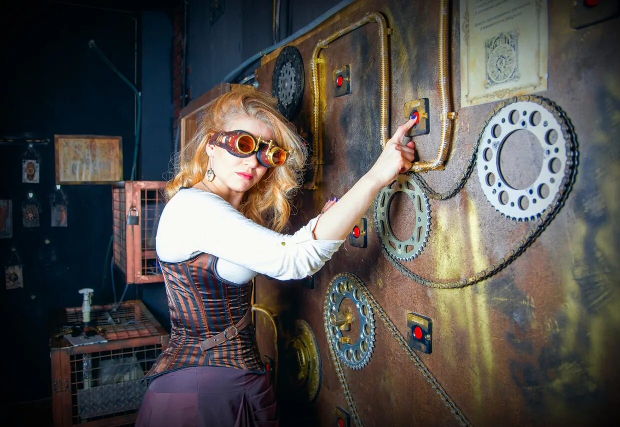 Квест сумасшедший фотограф екатеринбург. Квест чокнутый профессор. Квест «волшебный сундучок». Квест чокнутый профессор тверь фото. Чернышевского квесты.