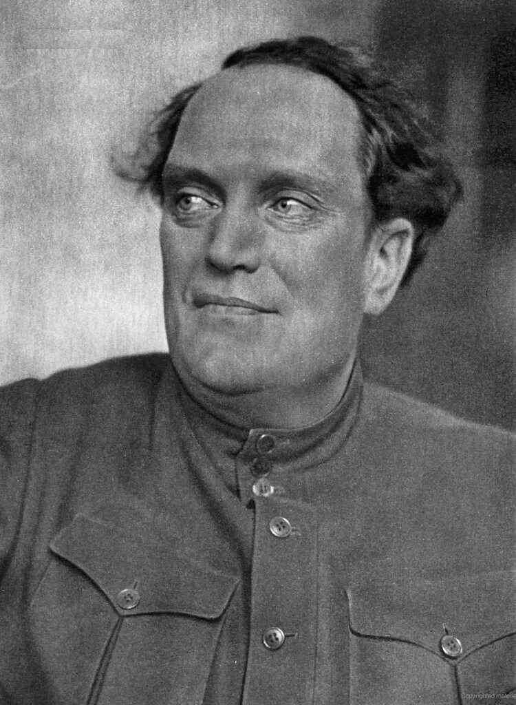 Валериан владимирович куйбышев. Валериан владимирович куйбышев фото. Валериан владимирович куйбышев молодой. Валериа́н влади́мирович ку́йбышев. Валериан куйбышев 1944.